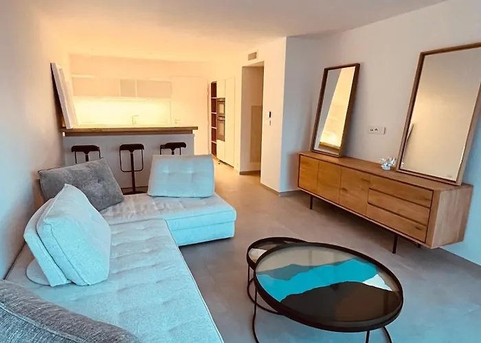 Rare T2 New, Waterfront Lägenhet