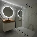 Rare T2 New, Waterfront Apartmán *